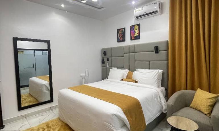 Room 206 Standard Deluxe