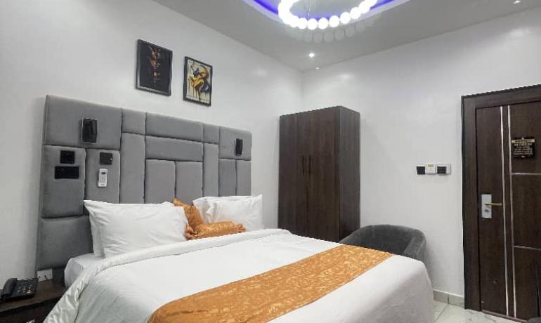 Room 402 Standard Executive