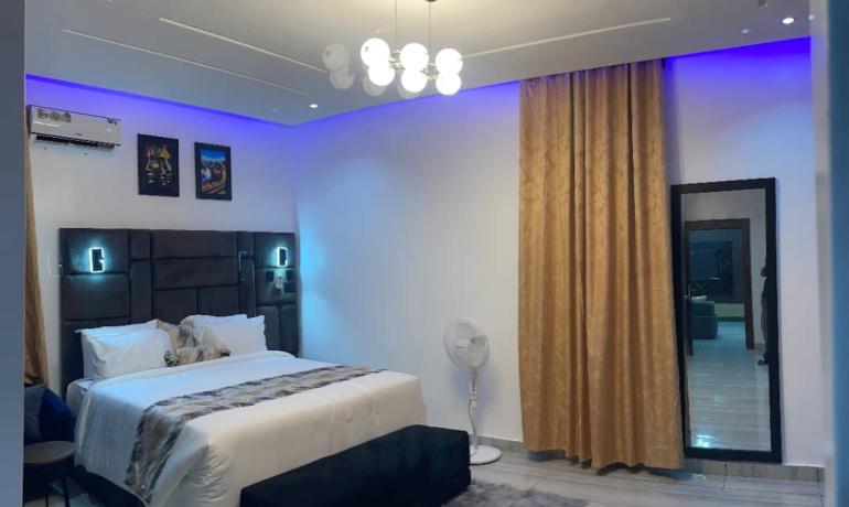 Room 307 Suite